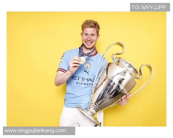 德布劳内当选英超月度最佳球员表现全面团队核心实至名归